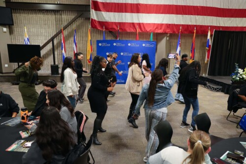 svg+xml,%3Csvg%20xmlns%3D%22http%3A%2F%2Fwww.w3.org%2F2000%2Fsvg%22%20width%3D%22500%22%20height%3D%22333%22%20viewBox%3D%220%200%20500%20333%22%3E%3C%2Fsvg%3E